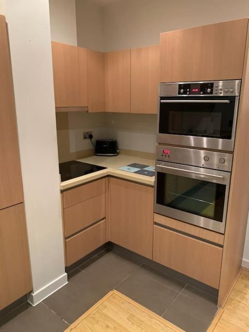 Stunning 2 Bed Flat! Centrally Located In London, Uk! Londres Exterior foto