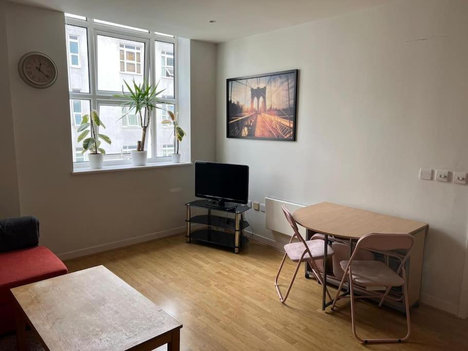 Stunning 2 Bed Flat! Centrally Located In London, Uk! Londres Exterior foto